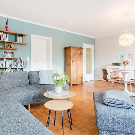 Klar Schiff Apartman *